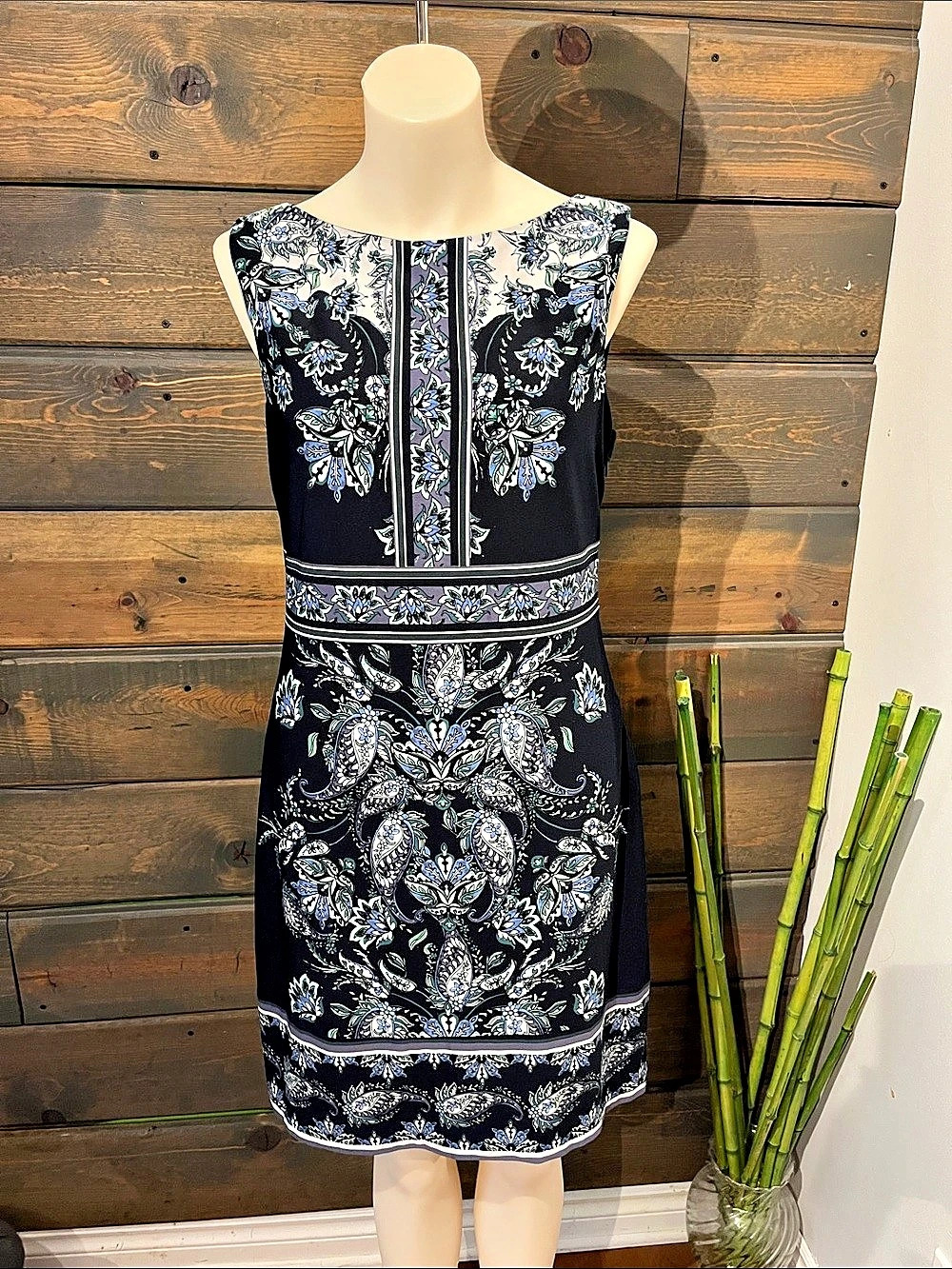 Le Château Floral Mini Dress in Blue & White Size Medium Like New